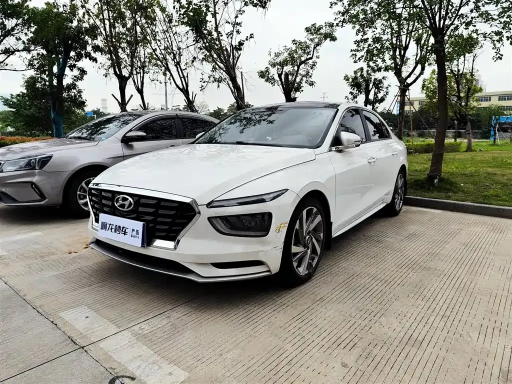 Hyundai Mistra — фото 1