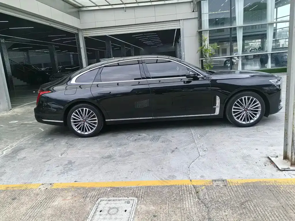 Hongqi H9 — фото 10