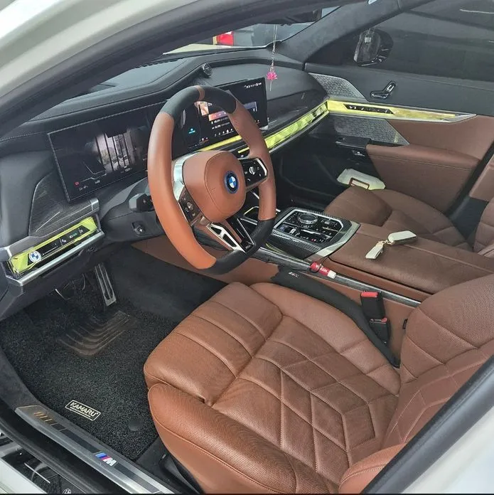 BMW i7 — фото 2