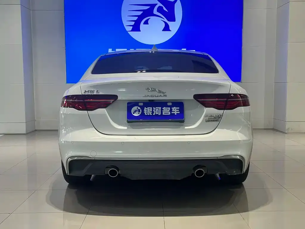Jaguar XEL — фото 10