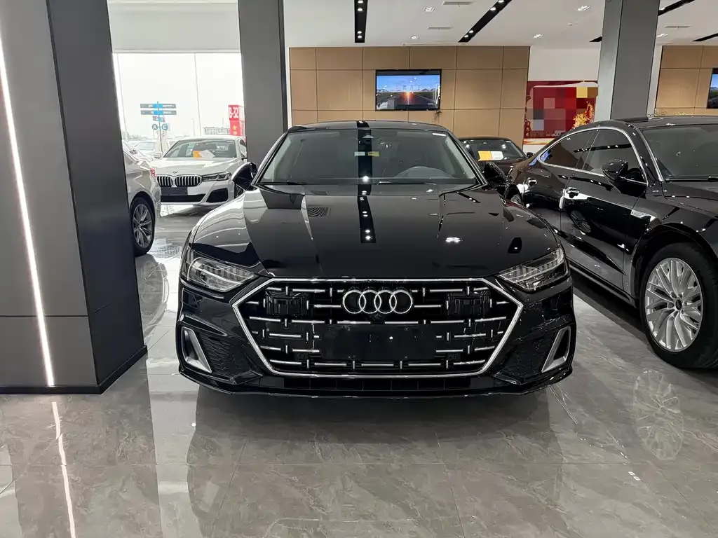 Audi A7L — фото 8