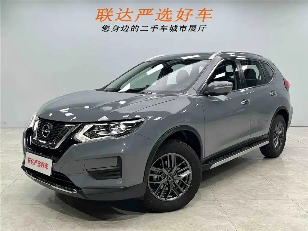 Nissan X-Trail — фото 1
