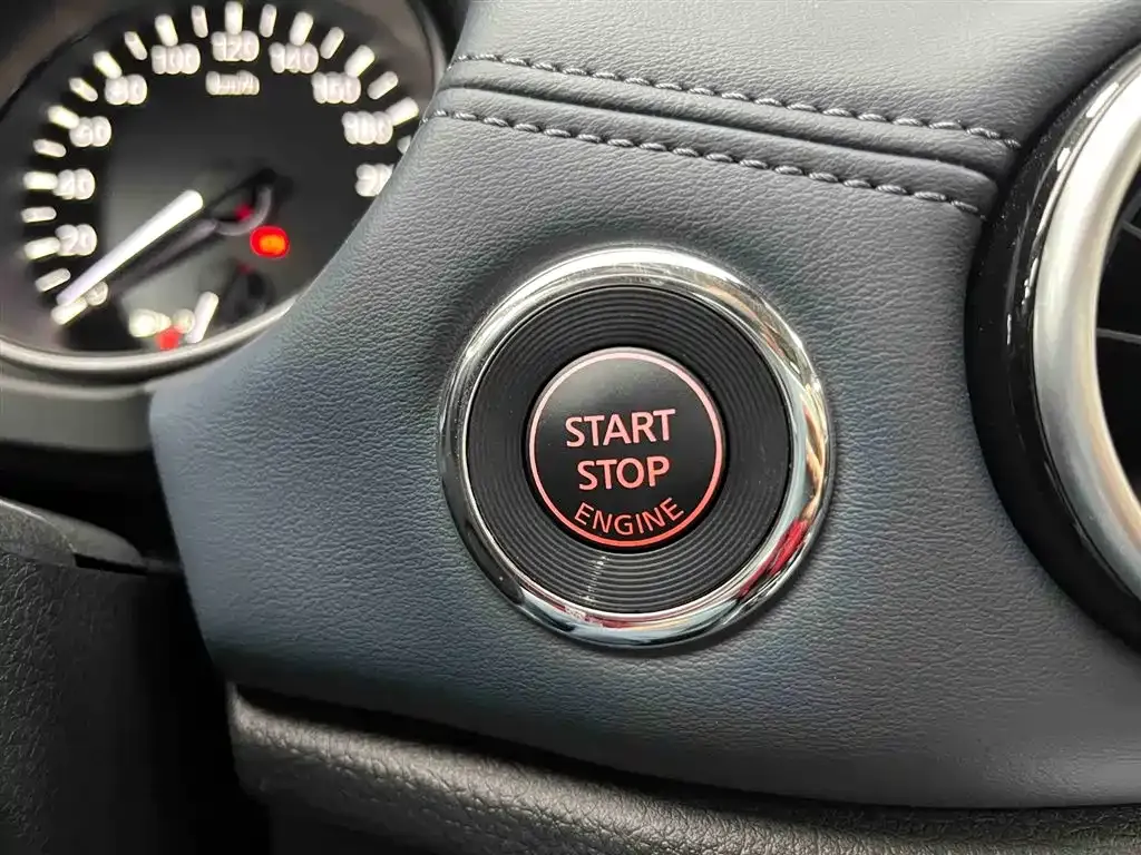 Nissan X-Trail — фото 10