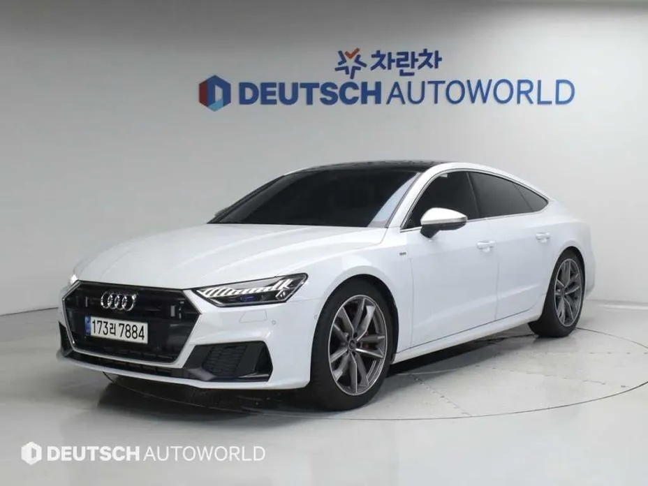Audi A7 — фото 1