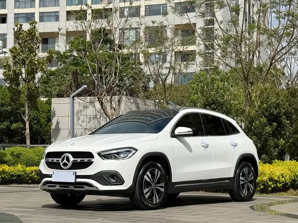 Mercedes-Benz GLA — фото 1