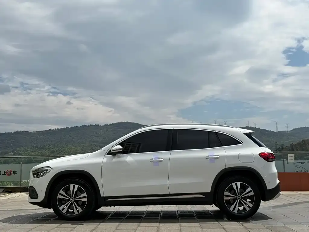 Mercedes-Benz GLA — фото 6