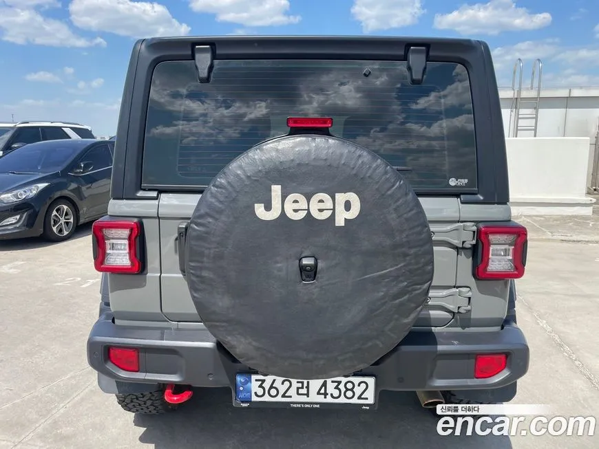 Jeep Wrangler — фото 4