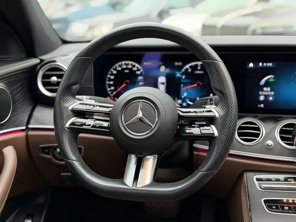 Mercedes-Benz E-Class (Import) — фото 2