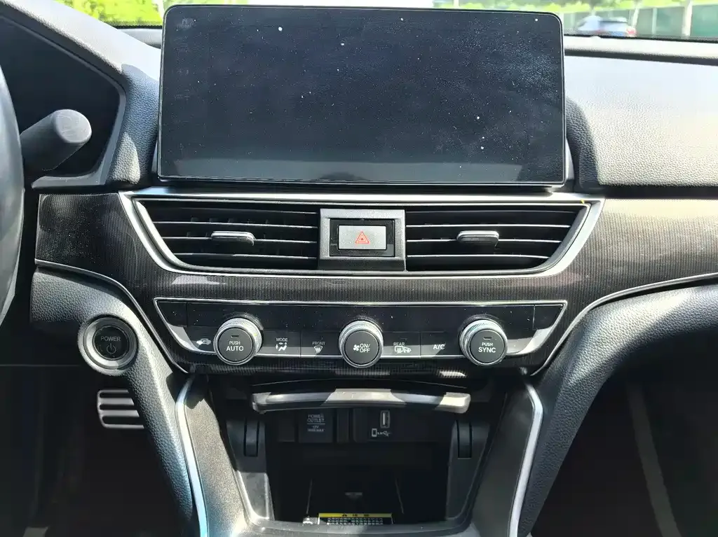 Honda Accord — фото 9