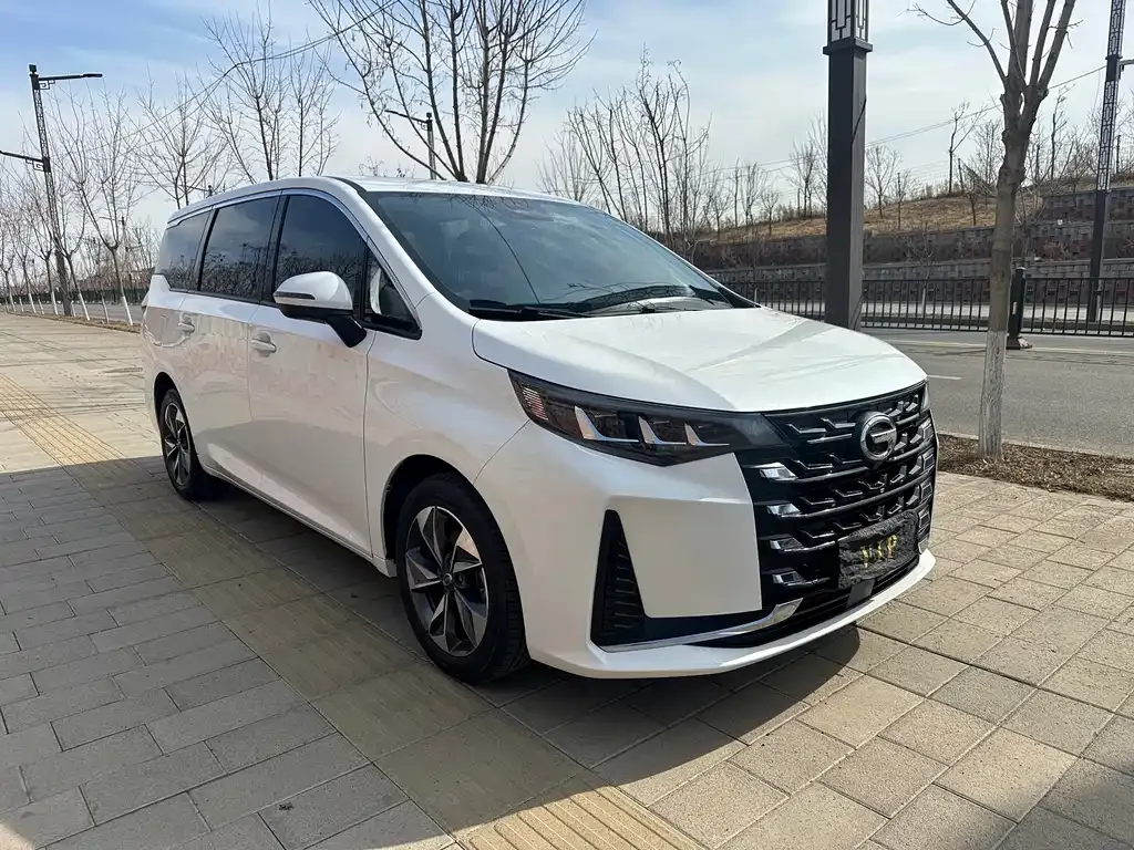 GAC Motor Trumpchi M6 — фото 5