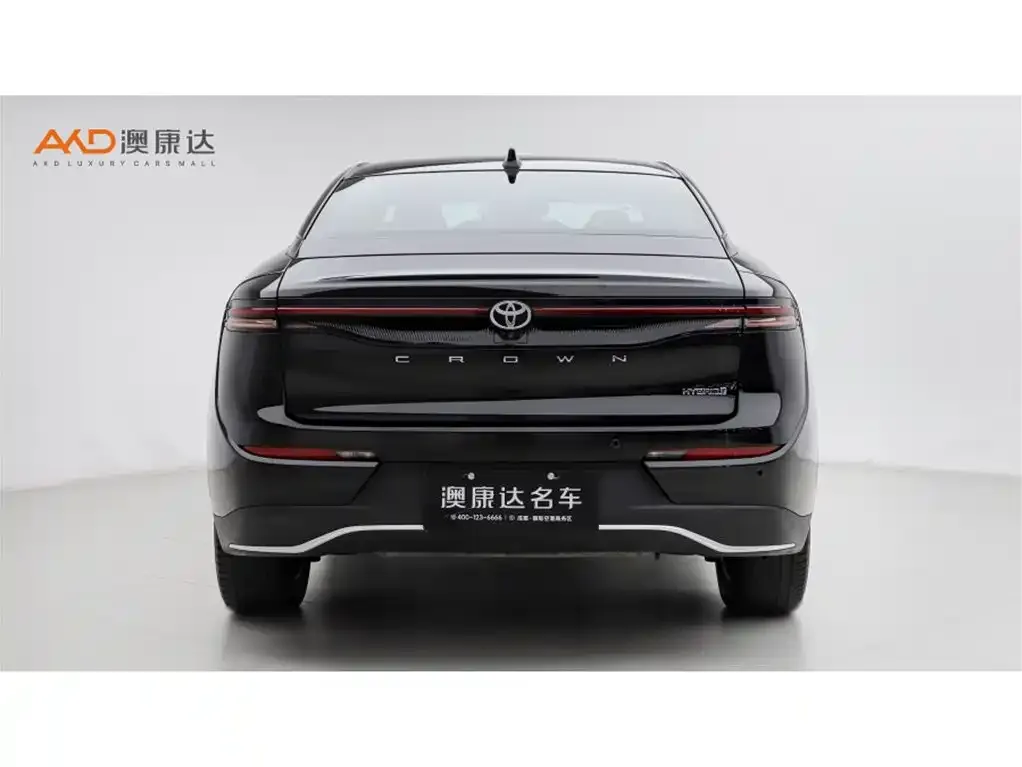 Toyota Crown SportCross — фото 10