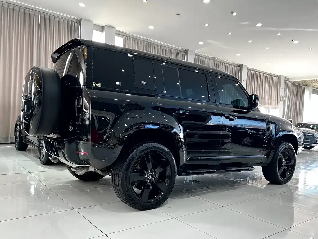 Land Rover Defender — фото 6