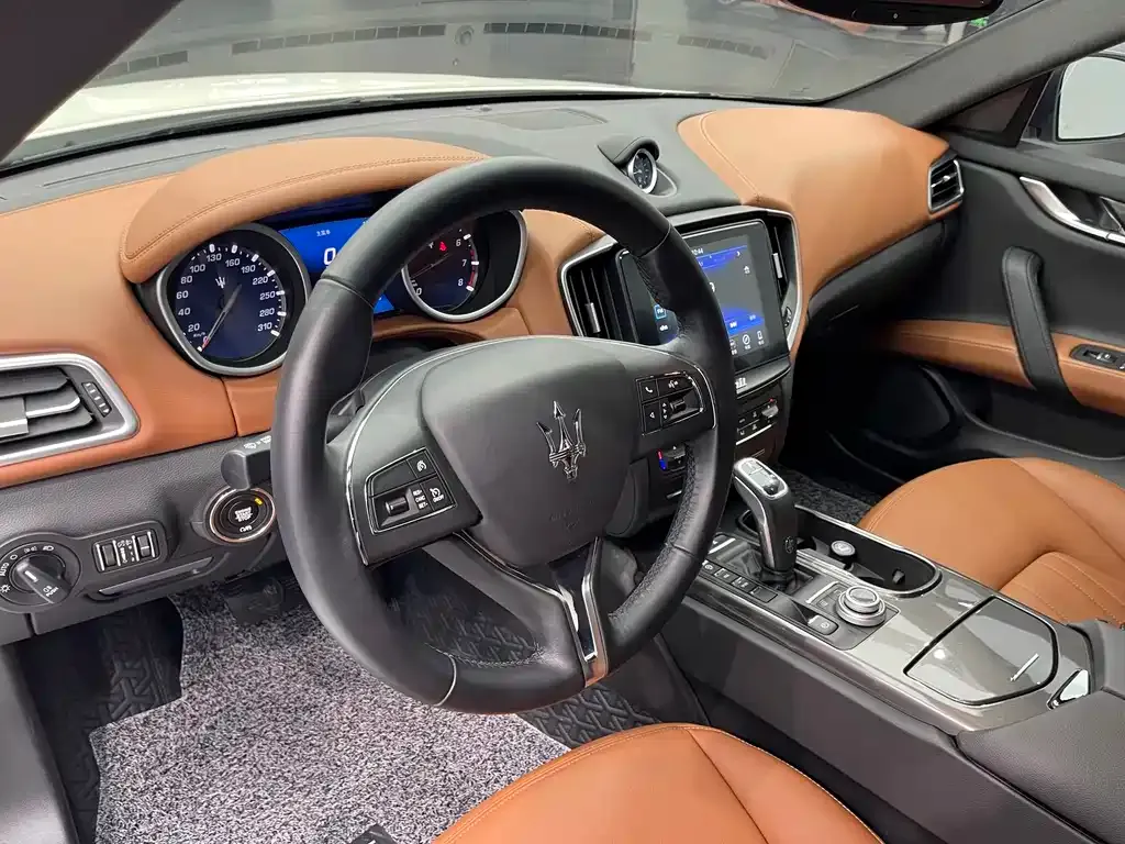 Maserati Ghibli — фото 9