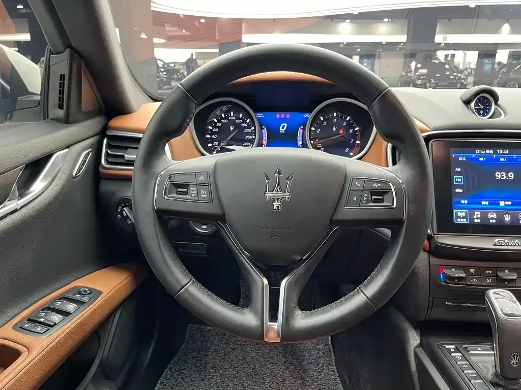 Maserati Ghibli — фото 6