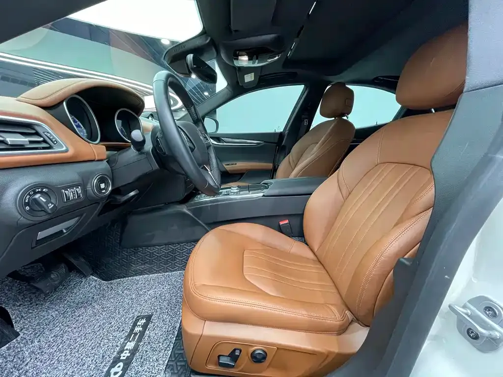 Maserati Ghibli — фото 8
