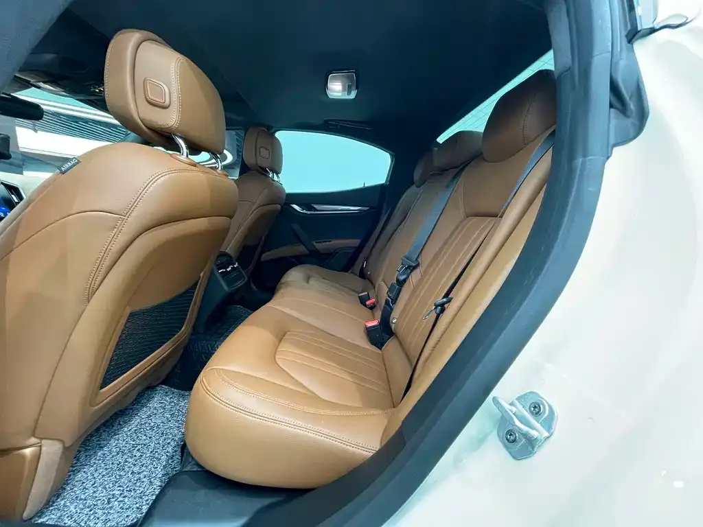 Maserati Ghibli — фото 7