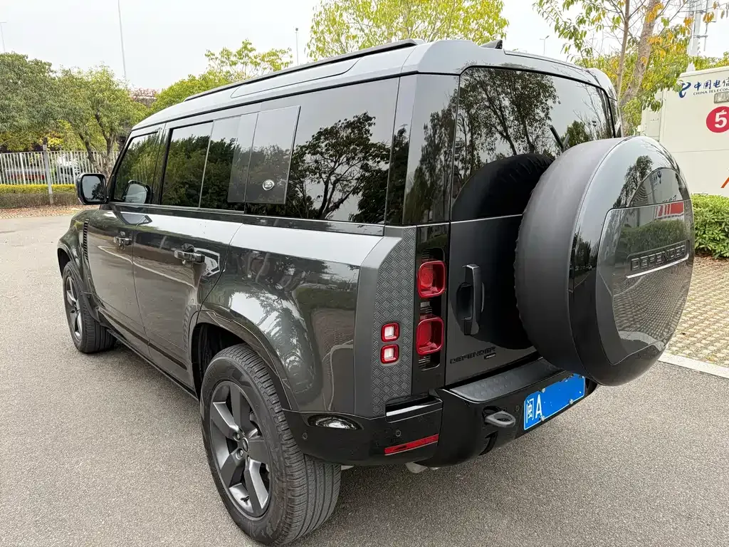 Land Rover Defender — фото 9