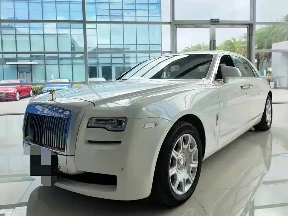 Rolls-Royce Ghost — фото 1
