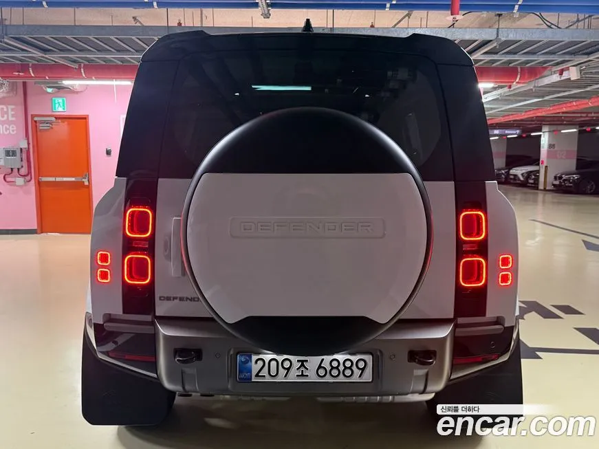 Land Rover Defender — фото 10