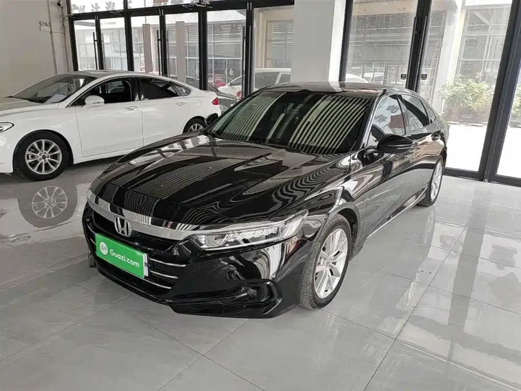 Honda Accord — фото 1