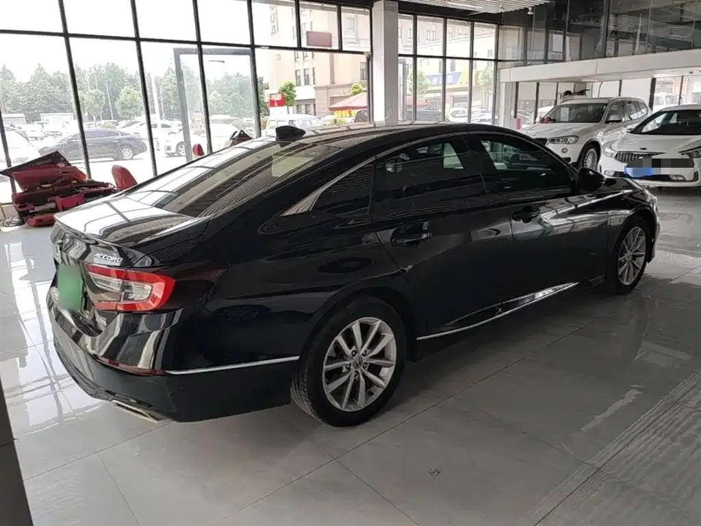 Honda Accord — фото 5