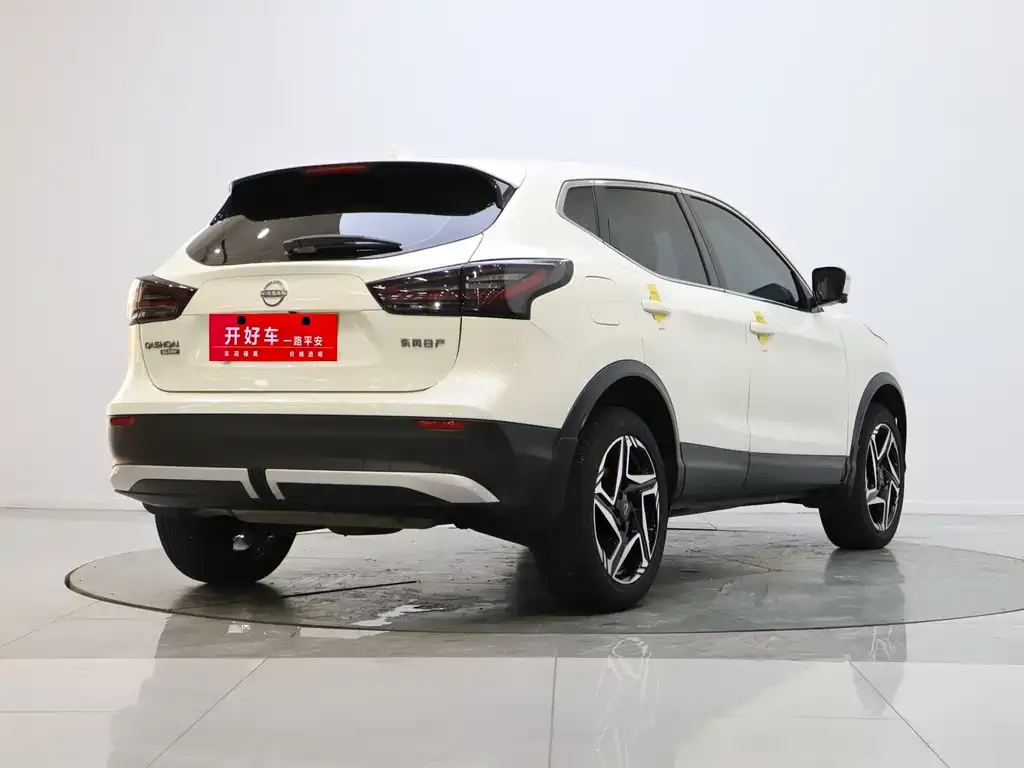 Nissan Qashqai — фото 6