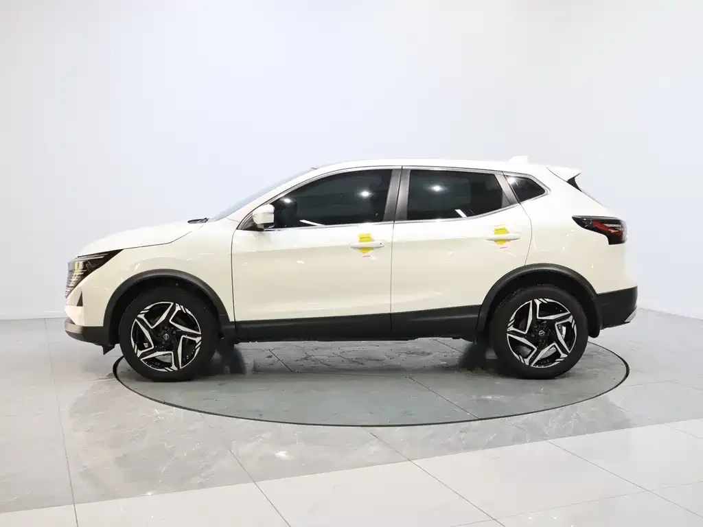 Nissan Qashqai — фото 5