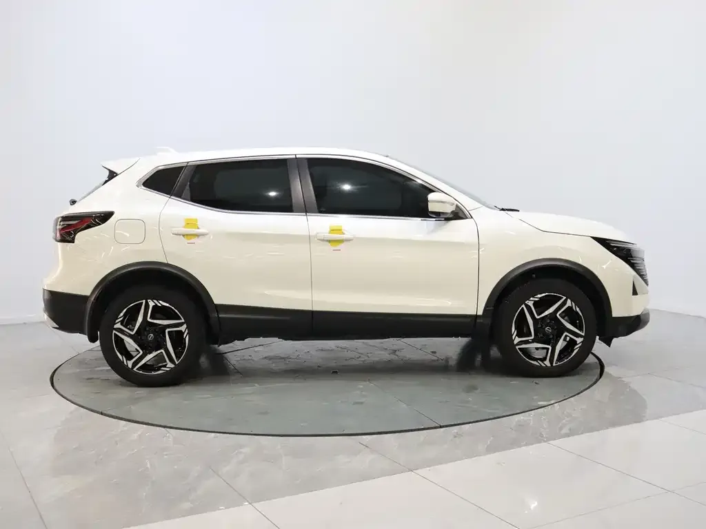 Nissan Qashqai — фото 3