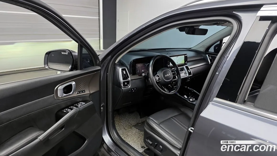 Kia Sorento — фото 9