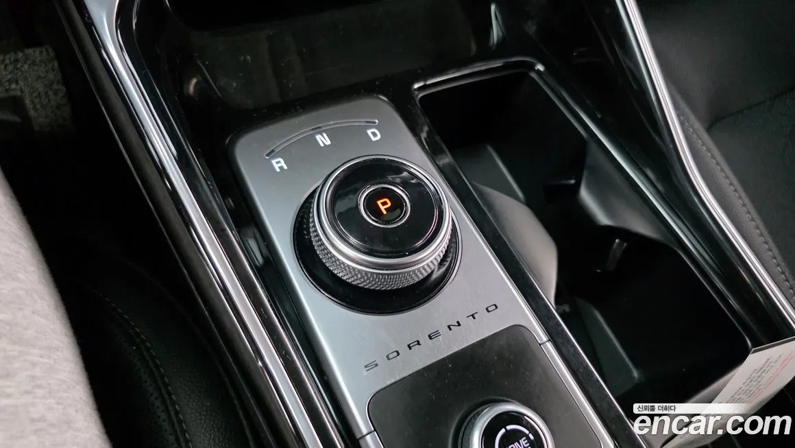 Kia Sorento — фото 7