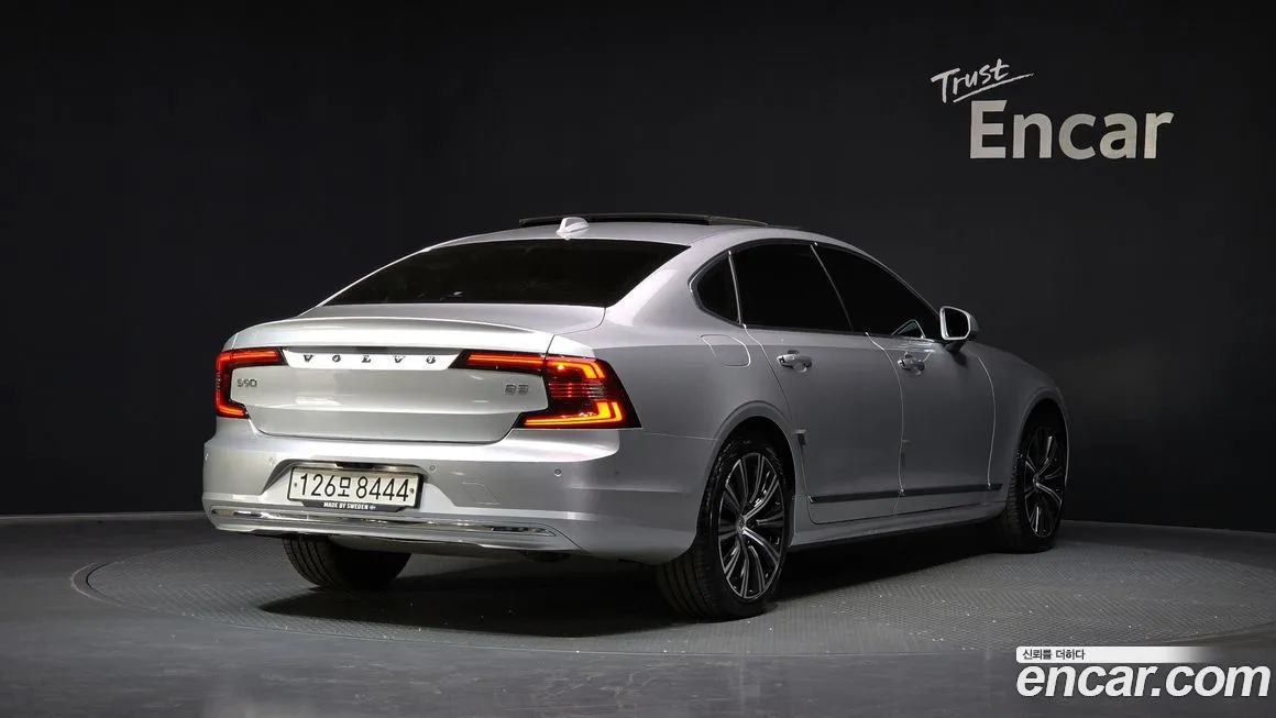 Volvo S90 — фото 5