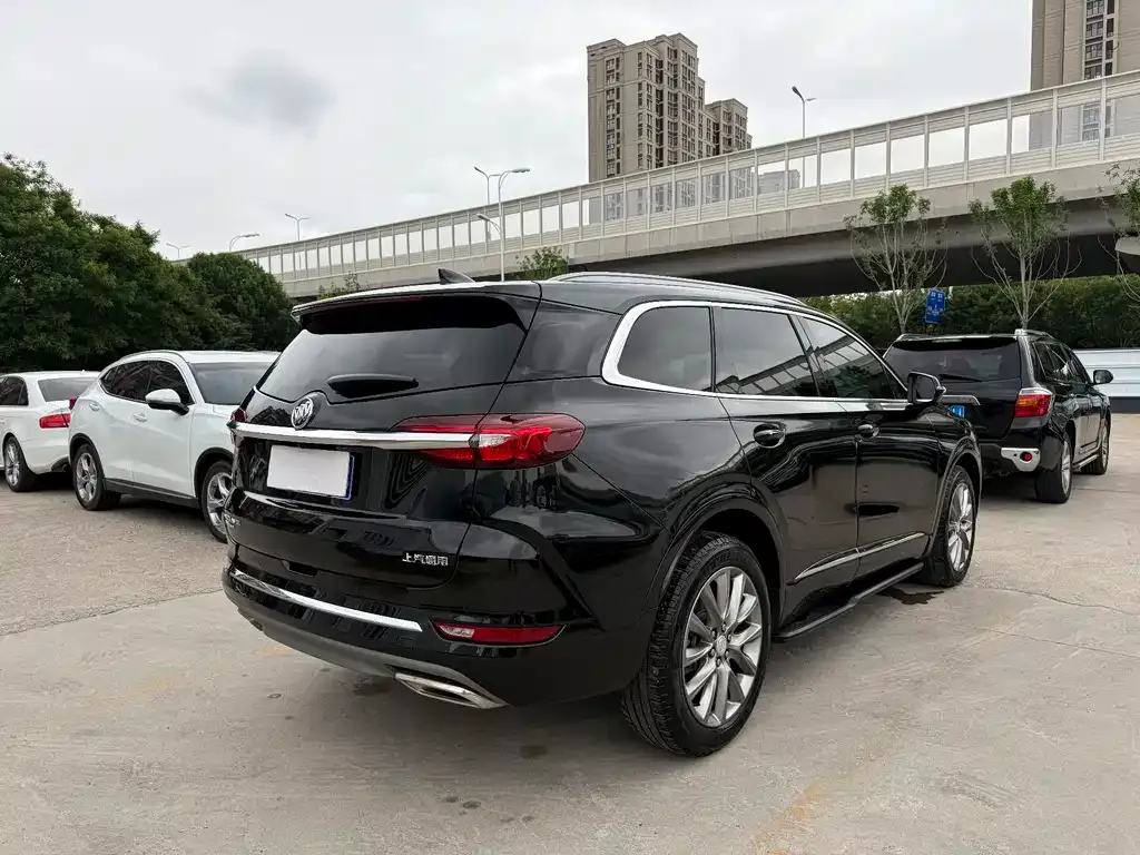 Buick Enclave — фото 6
