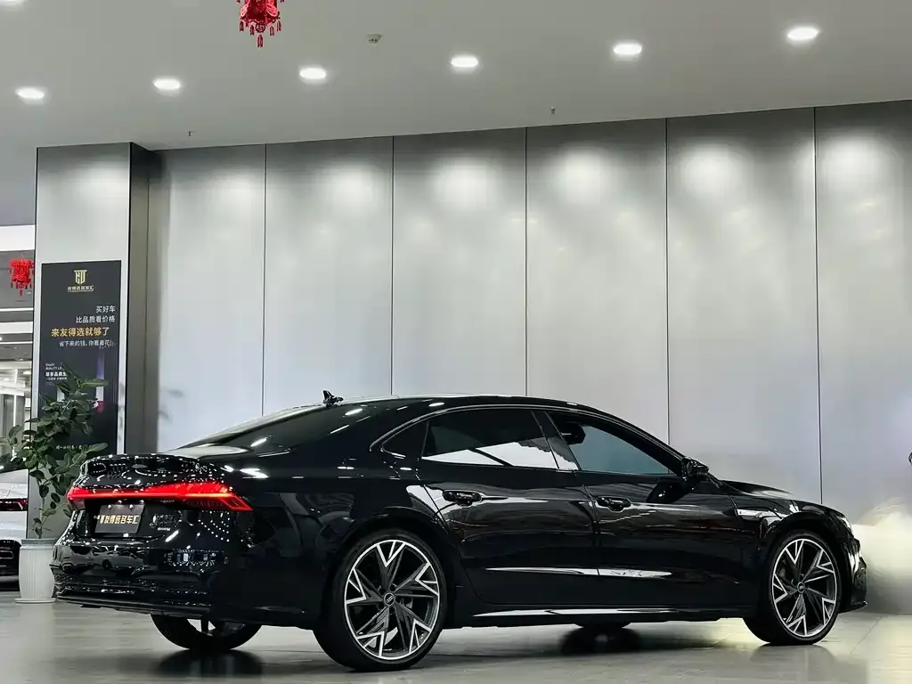 Audi A7L — фото 4