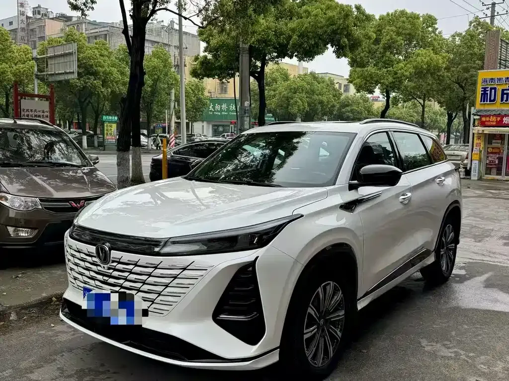 Changan CS75 PLUS — фото 9
