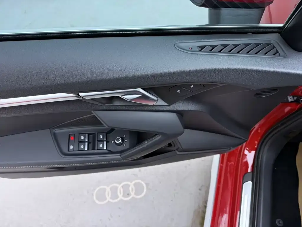 Audi A3 — фото 2