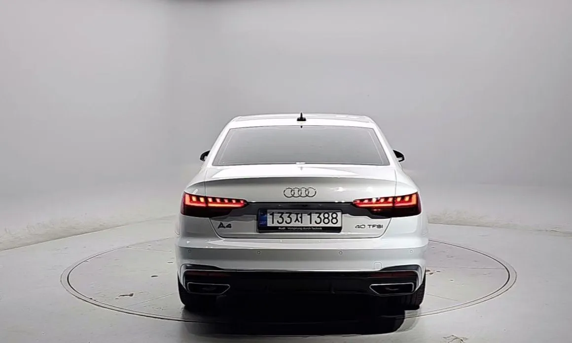 Audi A4 — фото 9