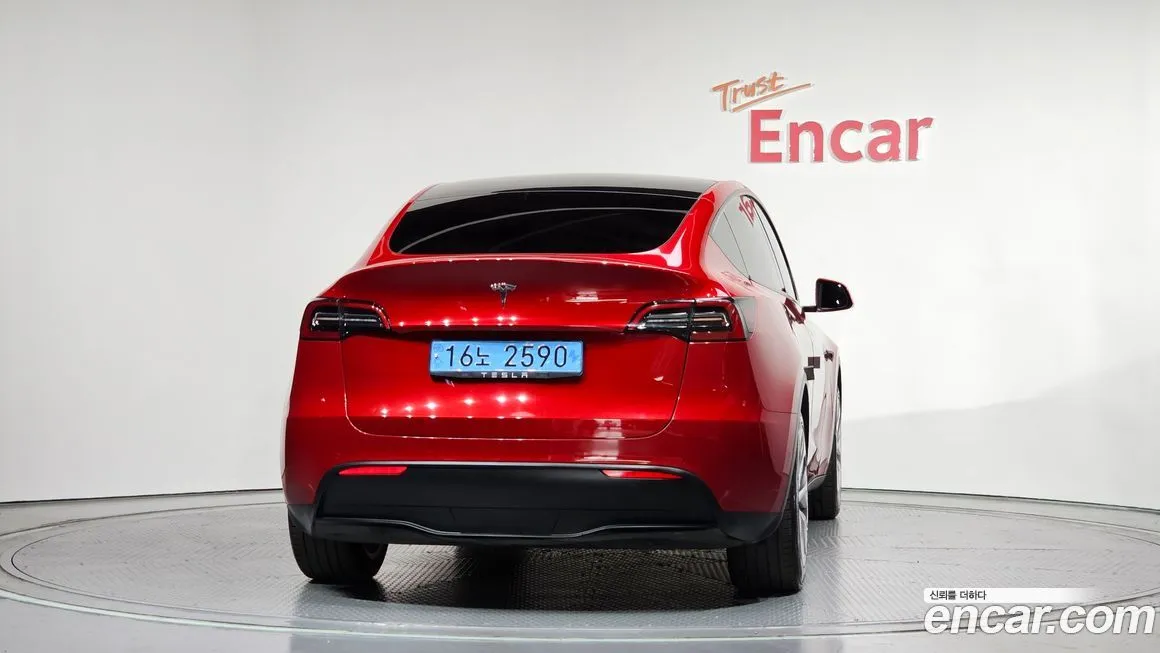 Tesla Model Y — фото 4
