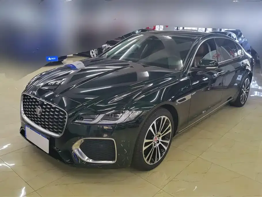 Jaguar XFL — фото 1