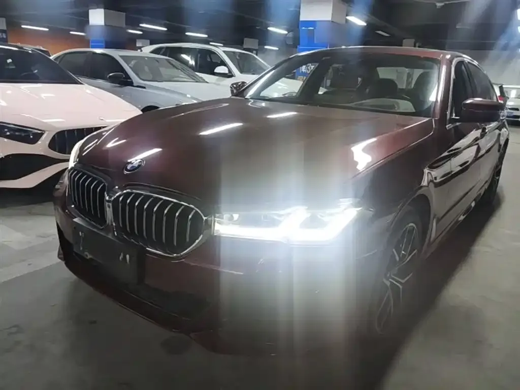 BMW 5 Series — фото 10