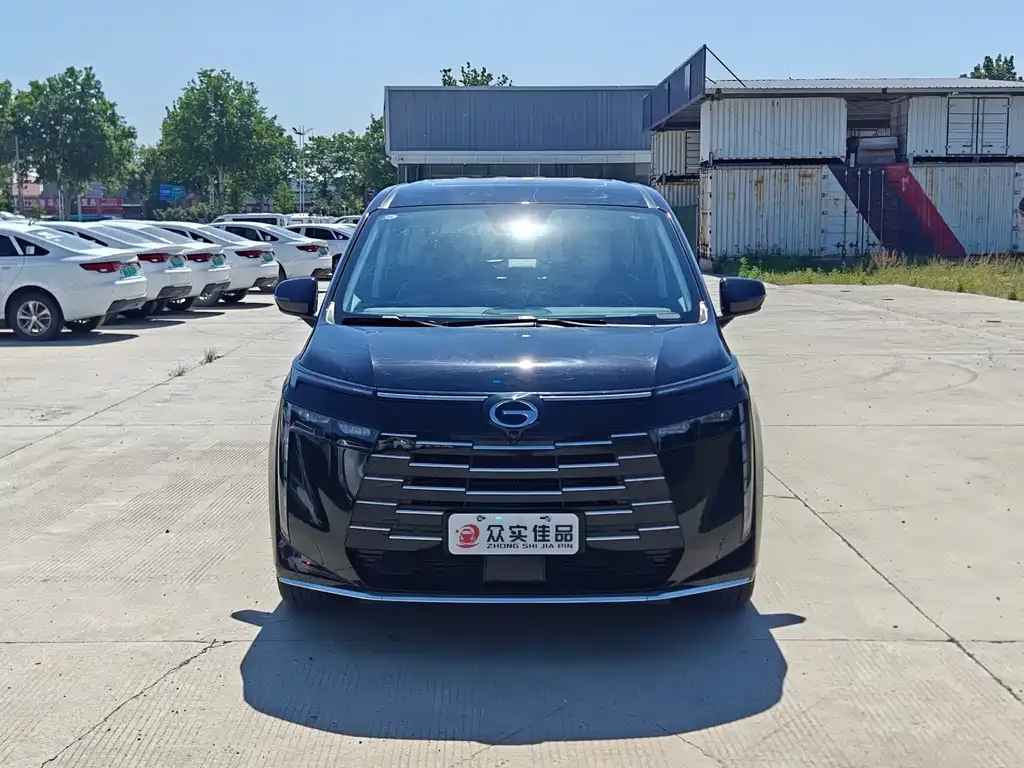GAC Motor E8 Hybrid — фото 5