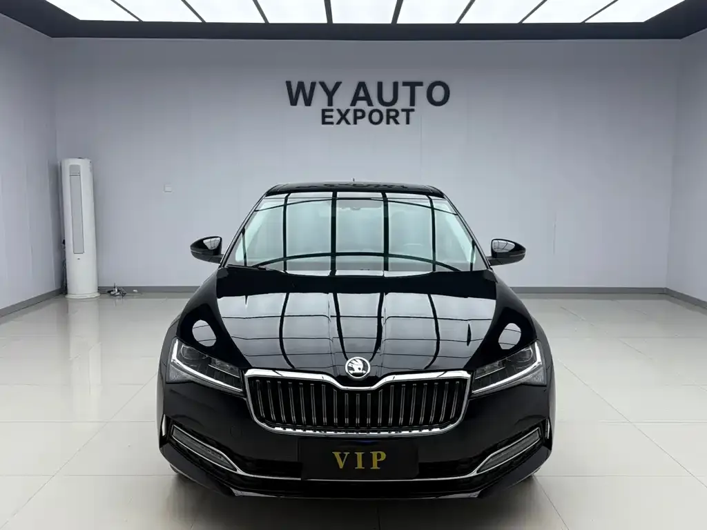 Skoda Superb — фото 3