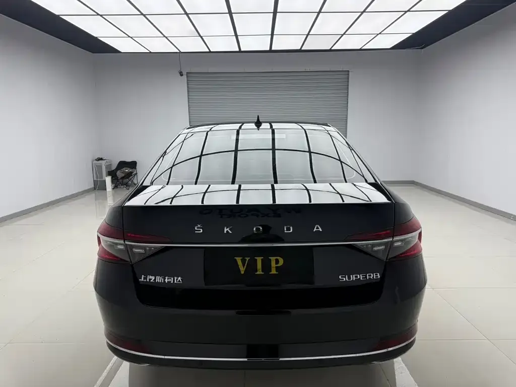 Skoda Superb — фото 2