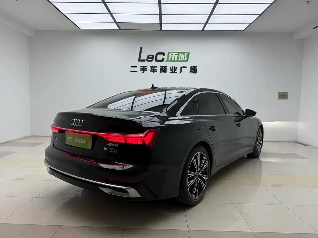 Audi A6L — фото 3