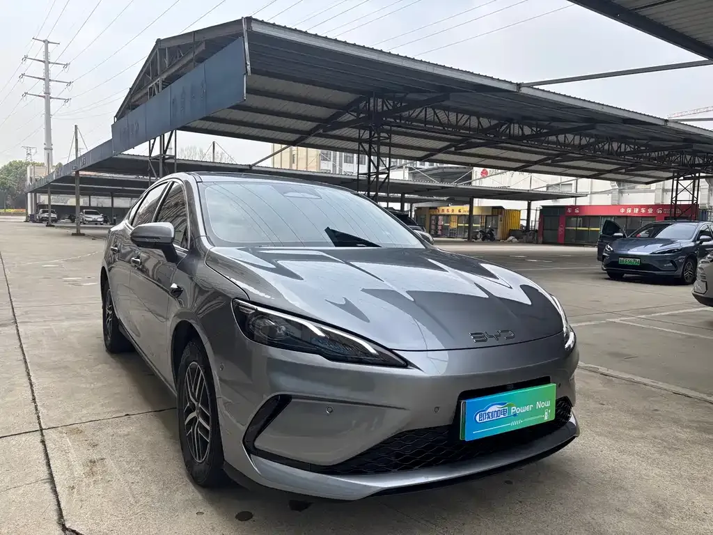 BYD Seal 05 DM-i — фото 7