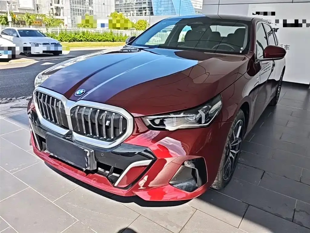 BMW i5 — фото 1
