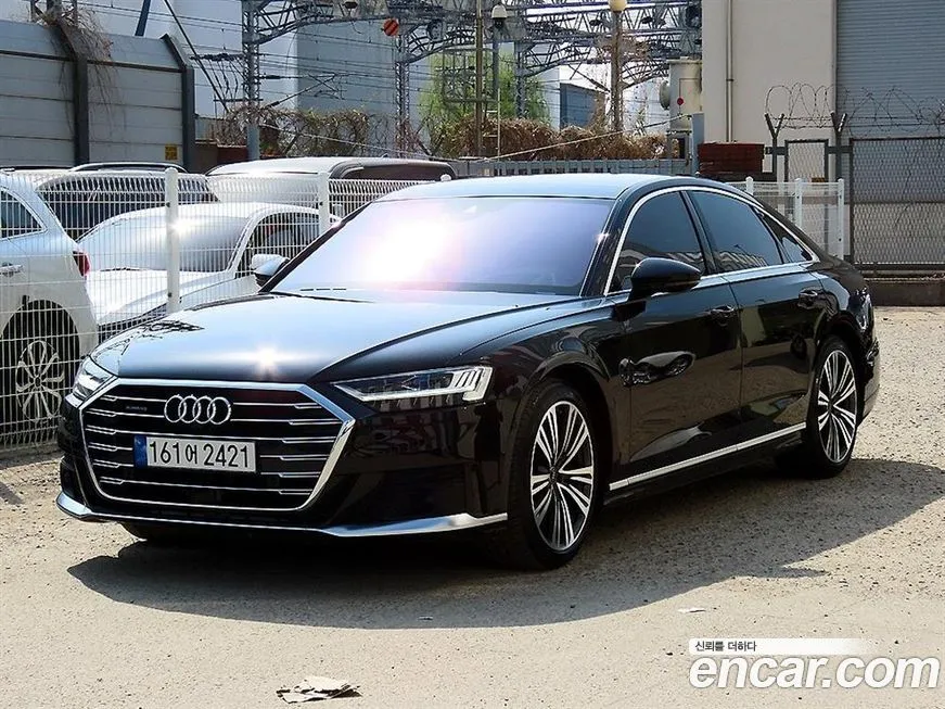 Audi A8 — фото 6