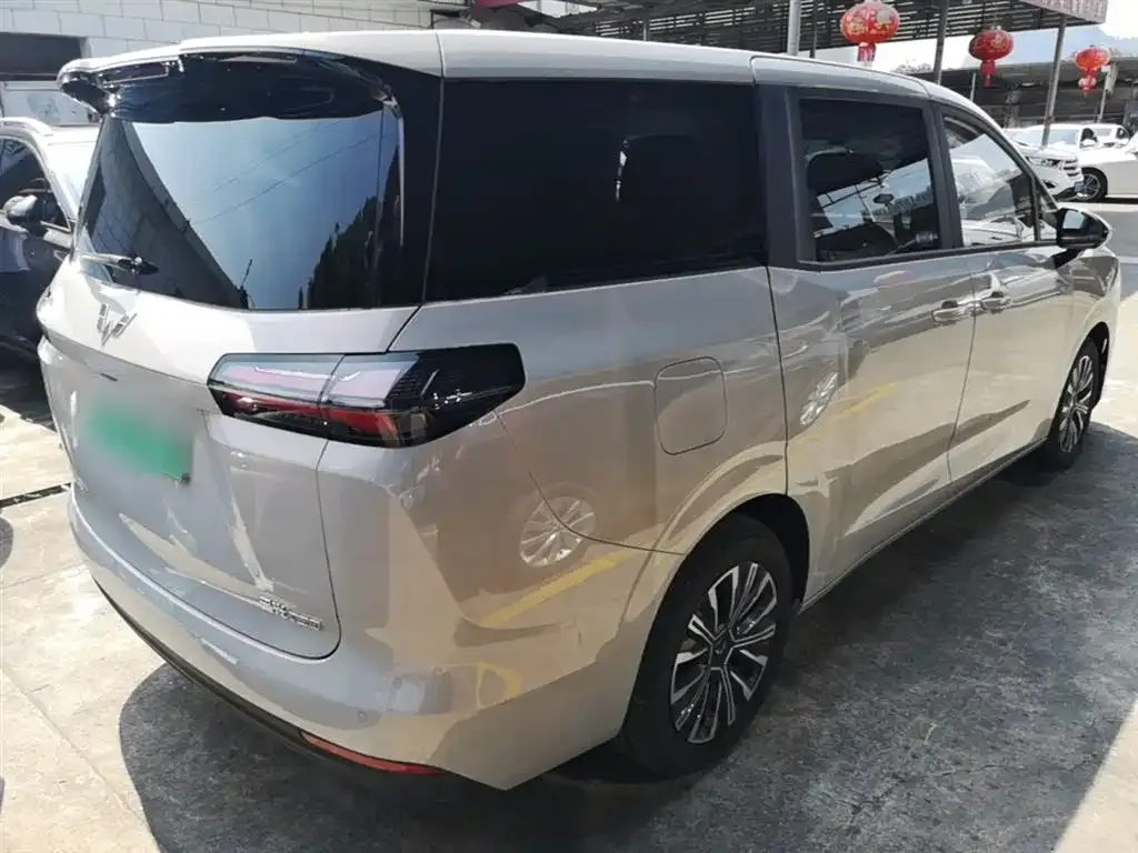 Wuling Starlight 730 New Energy — фото 9