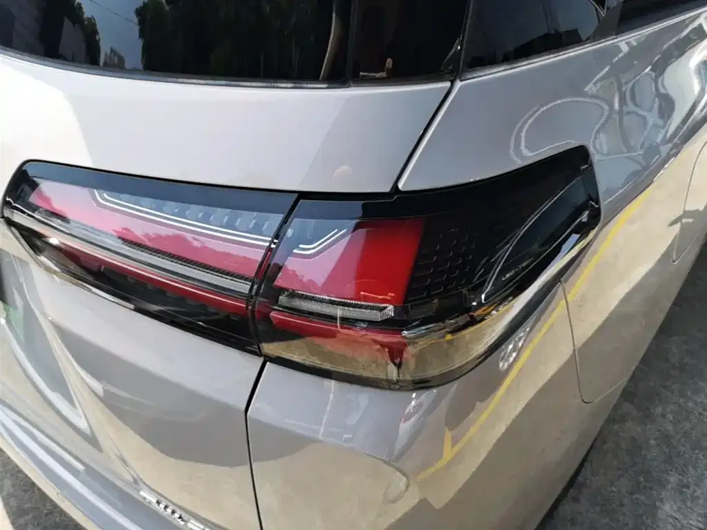 Wuling Starlight 730 New Energy — фото 3