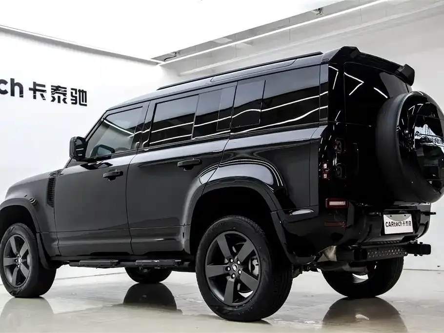 Land Rover Defender — фото 10