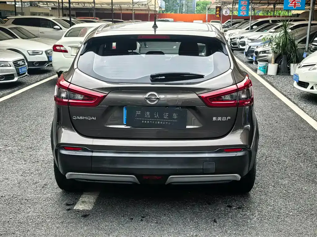 Nissan Qashqai — фото 8